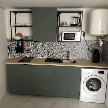 Au Petit Appartement Versailles